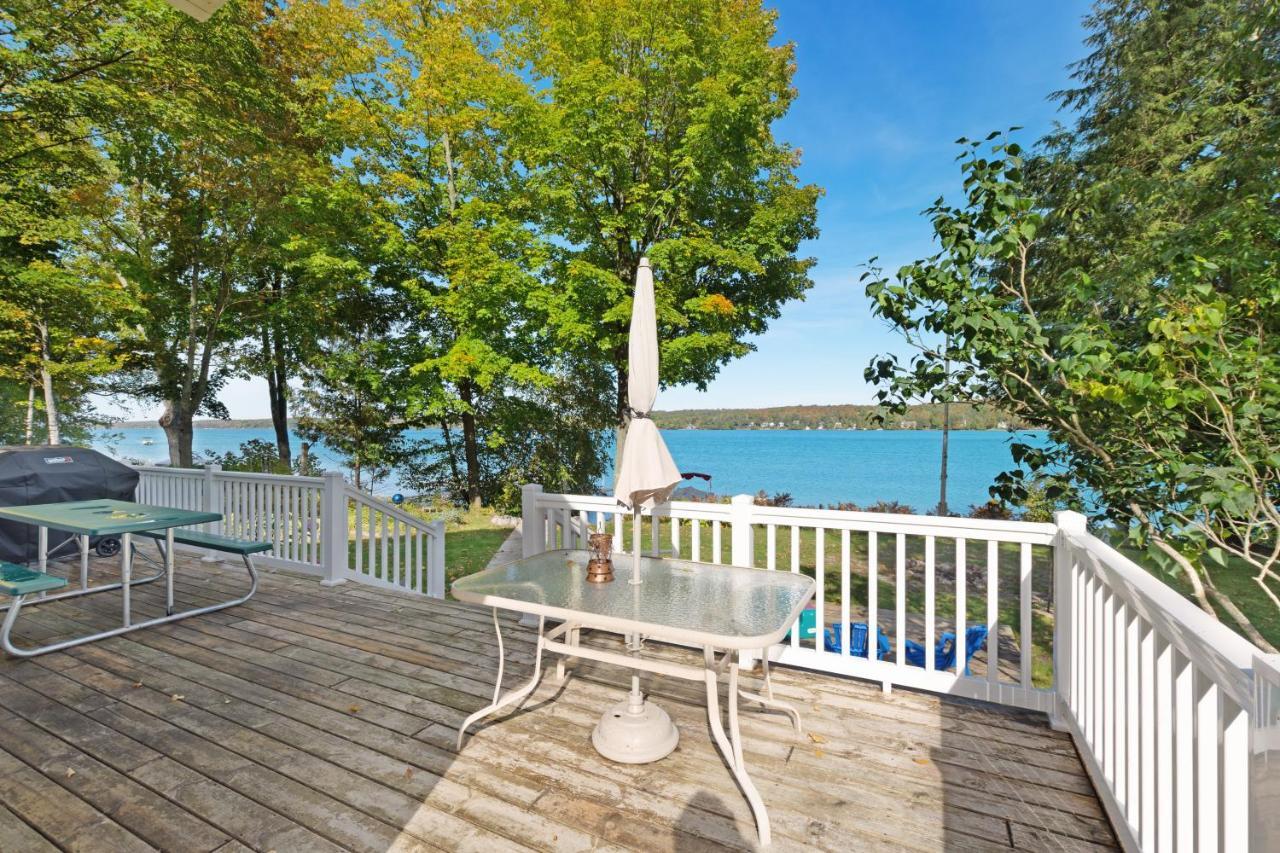 Walloon Lake Cottage Boyne City Buitenkant foto